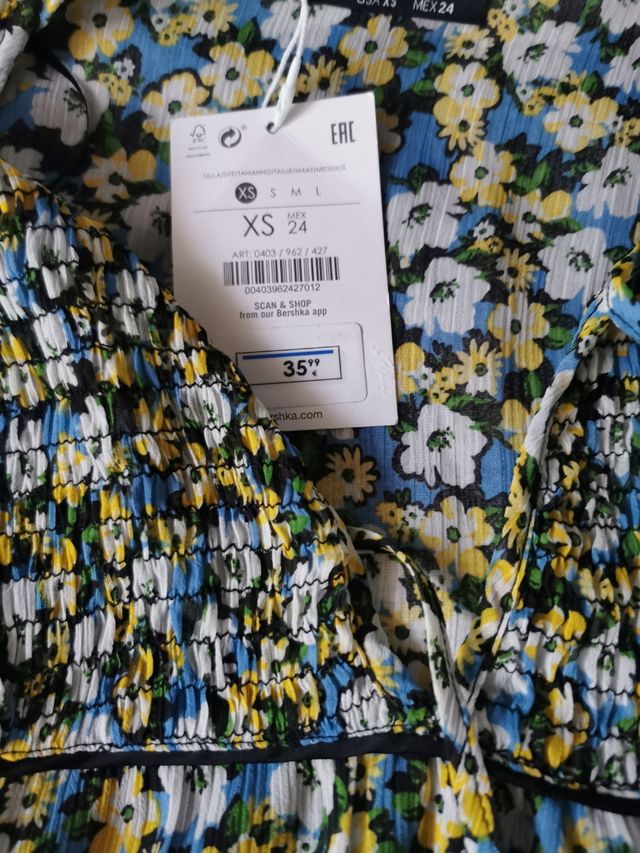 Vestido flores. Con etiqueta. Costó 36€