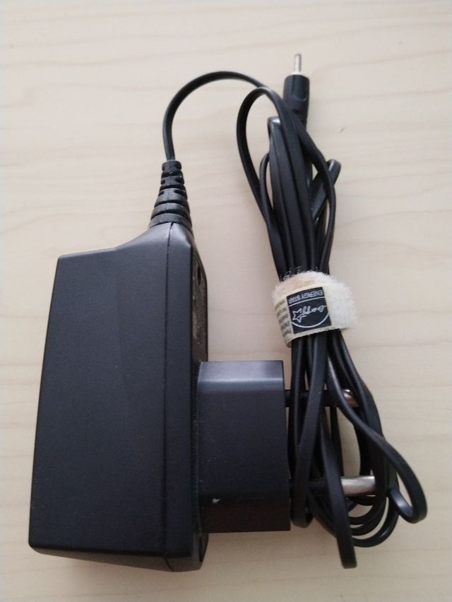 cargador Nokia 5V /890 mA