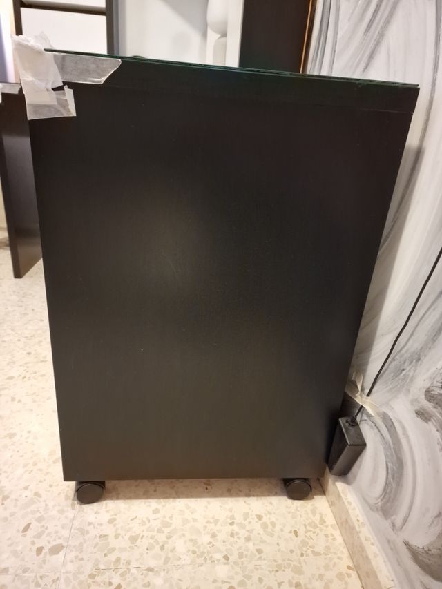 vendo escritorio con montaje y transporte incluido