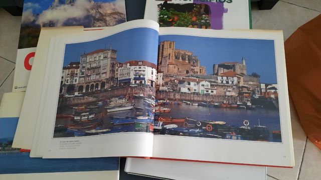 4 libros de CANTABRIA , encuadernados colección