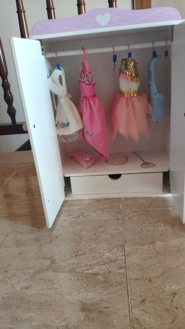 Accesorios y Armario Nancy