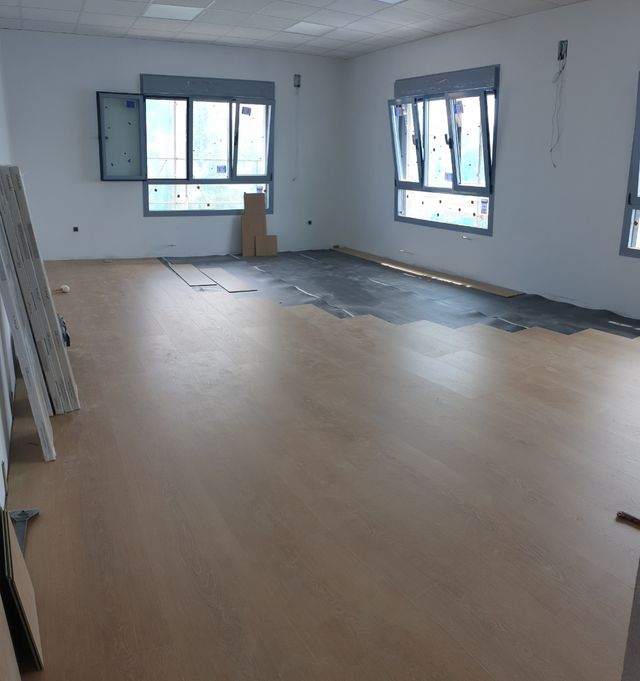 TARIMA FLOTANTE,RODAPIE Y PUERTAS