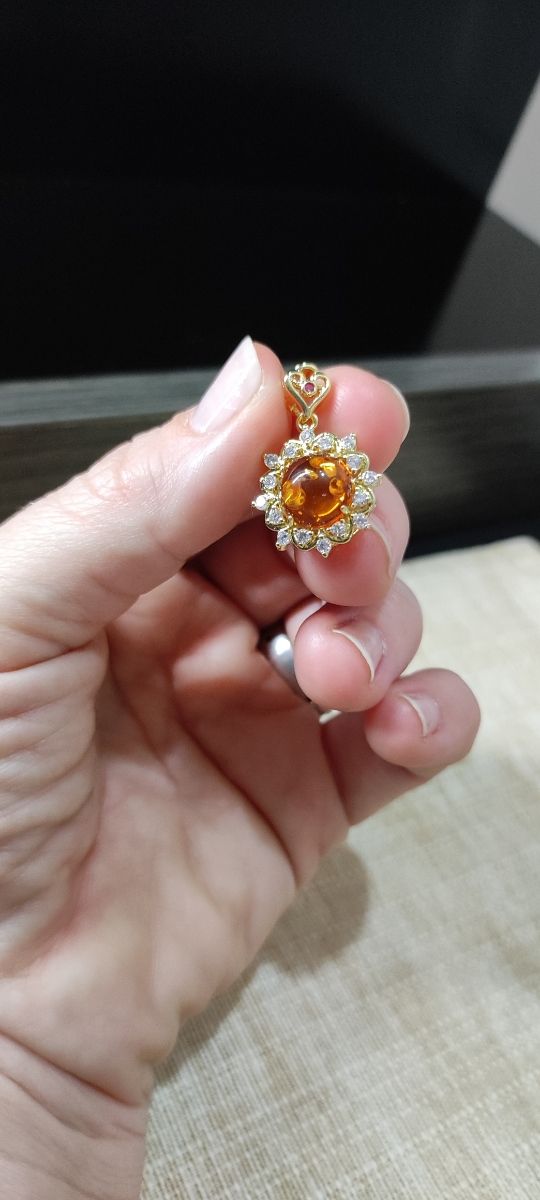 Colgante ámbar y circonitas de plata con baño oro