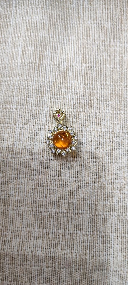 Colgante ámbar y circonitas de plata con baño oro