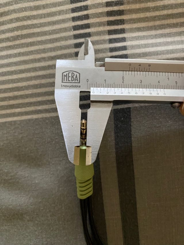 Cavo jack (3,5 mm) maschio a 3 RCA femmina