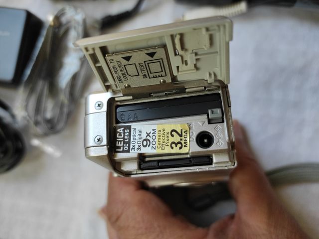 PANASONIC LUMIX F1-S