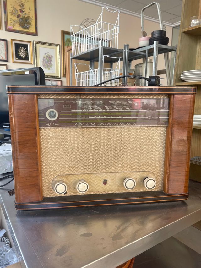 Radio Antigua Philips