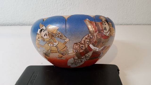 JARRÓN SATSUMA. PORCELANA ESMALTADA Y DORADA JAPON