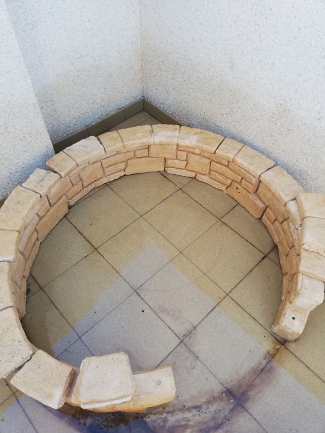 jardinera prefabricada de piedra