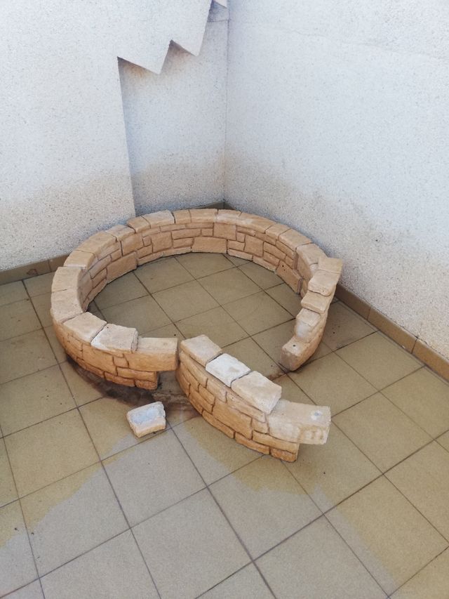 jardinera prefabricada de piedra