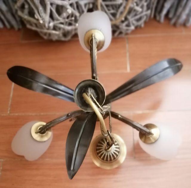 Lámpara de techo. Semi nueva