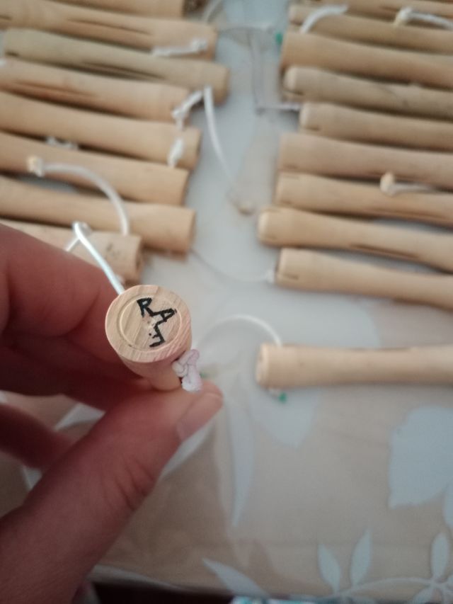 Bigudies madera para permanente.