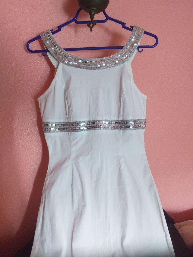 abito bianco con paillettes