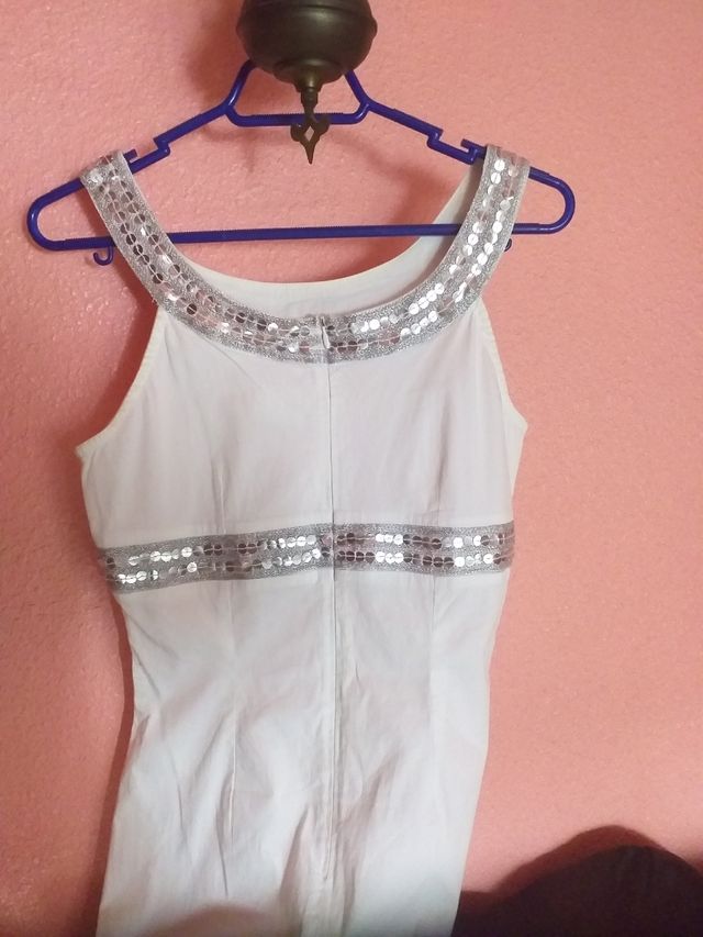 abito bianco con paillettes