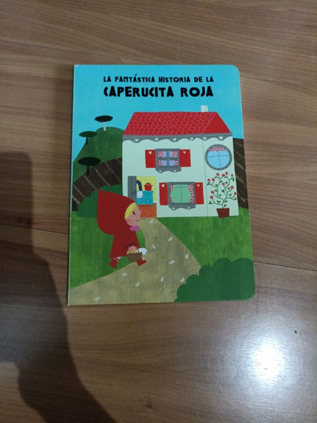 Libro + juego de Caperucita Roja