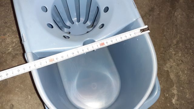 secchio con scolapiatti