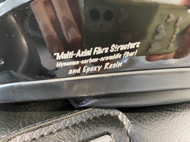 Casco carbono y fibra Premier