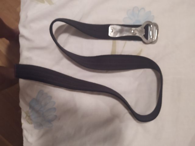 Cinturón abre-botellas