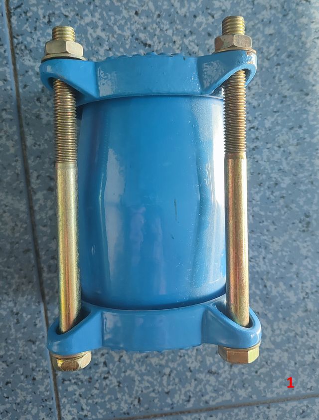 ACCESORIOS DE FUNDICION PARA TUBERIAS DE PVC Y PE