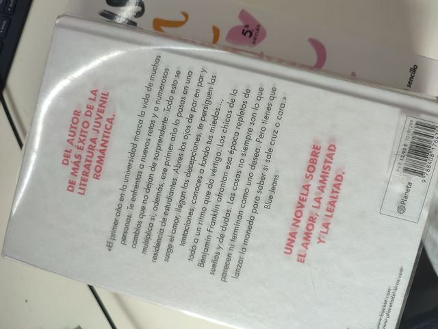 Libro Algo tan sencillo como tuitear te quiero