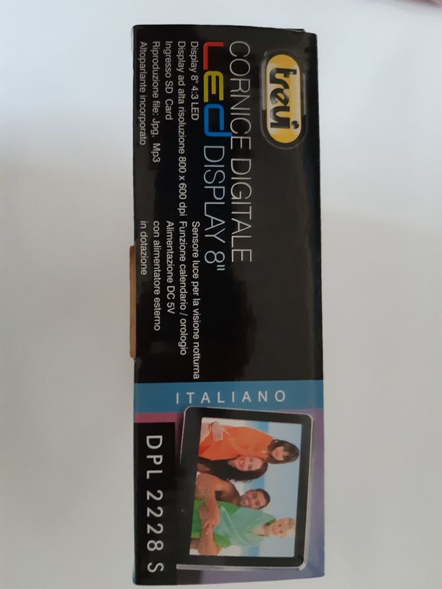 Cornice digitale TREVI  modello DPL2228S