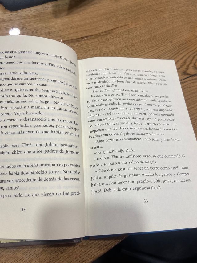 Libro "Los Cinco"ISBN 9788426142924.