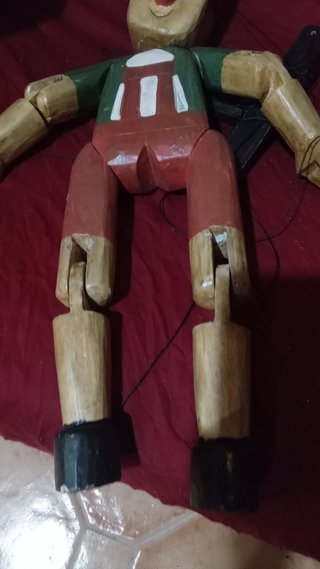 MARIONETA/ANTIGUA.