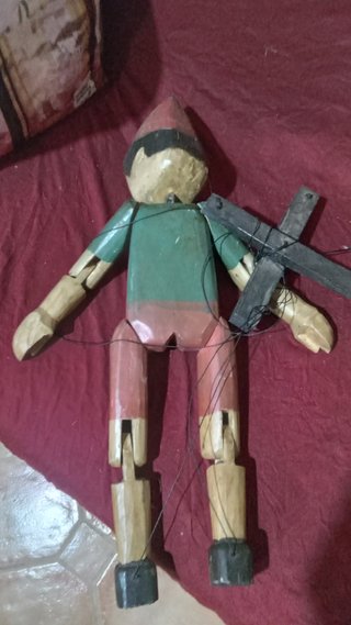 MARIONETA/ANTIGUA.