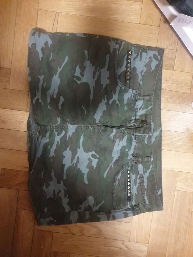 falda militar