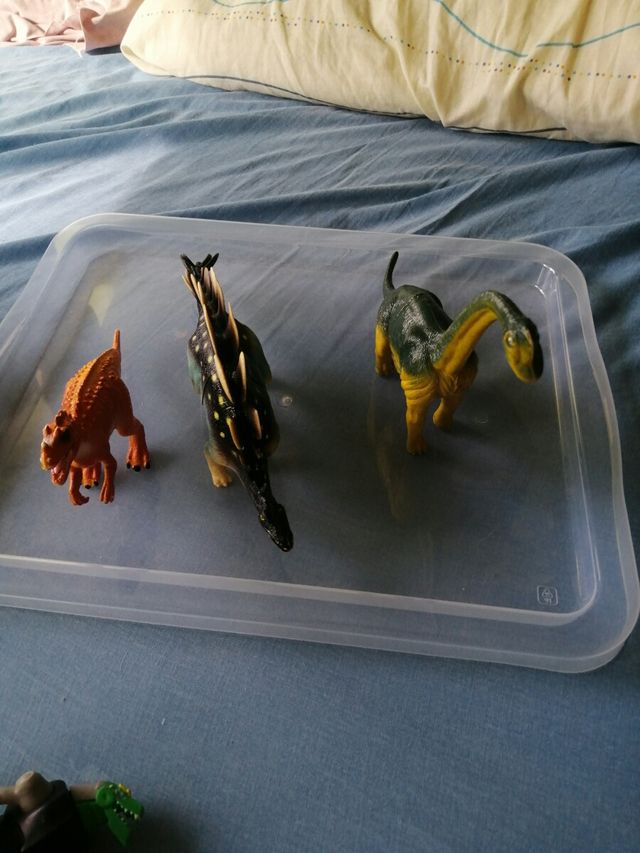 dinosarios cada uno 2 euros