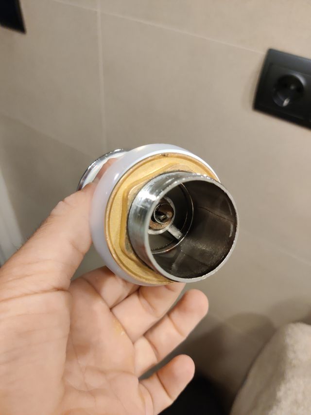 valvula pica baño 3 meses de Uso