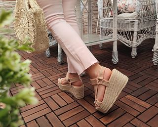 Sandalias con plataforma de esparto de segunda mano por 23 Sandalias con plataforma de esparto de segunda mano por 23