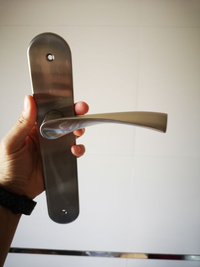 manilla para puerta. A ESTRENAR