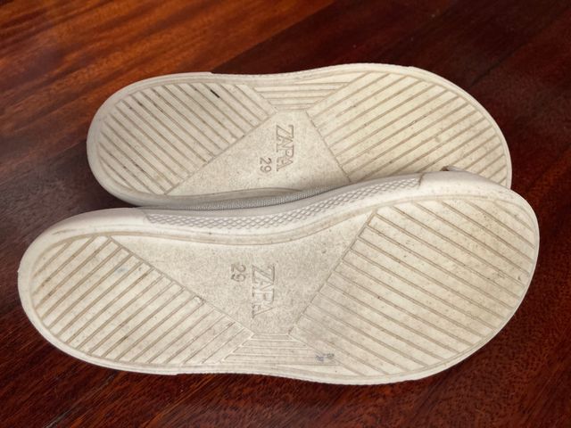 Zapatillas niñas n*29 de ZARA