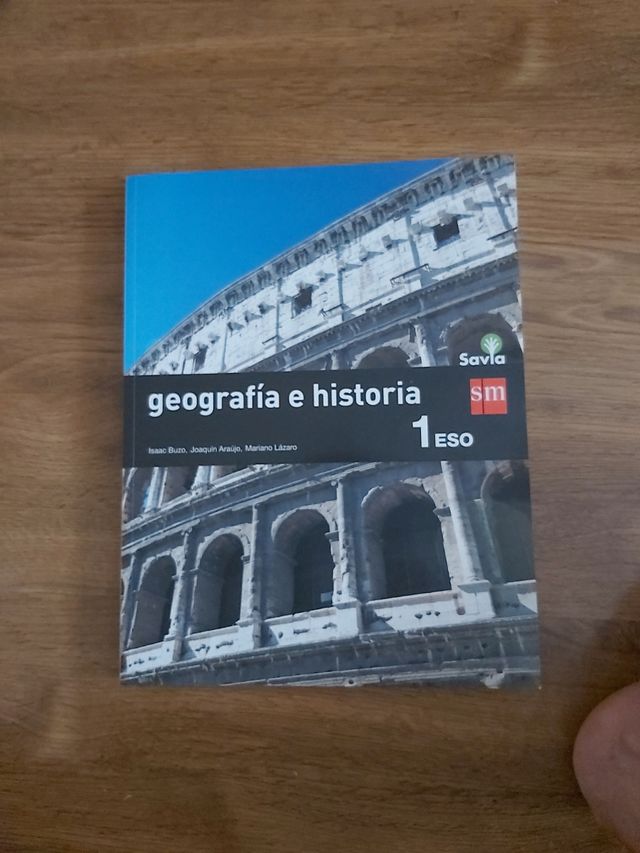 Geografía e Historia 1 ESO SAVIA SM de segunda mano por 15 EUR en Geografía e Historia 1 ESO SAVIA SM de segunda mano por 15 EUR en