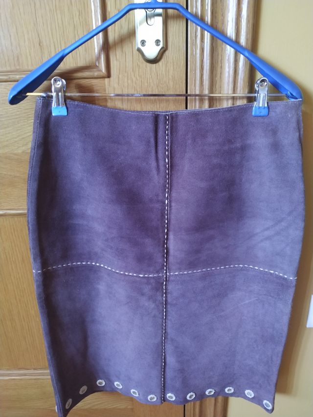 Vendo Traje ante morado