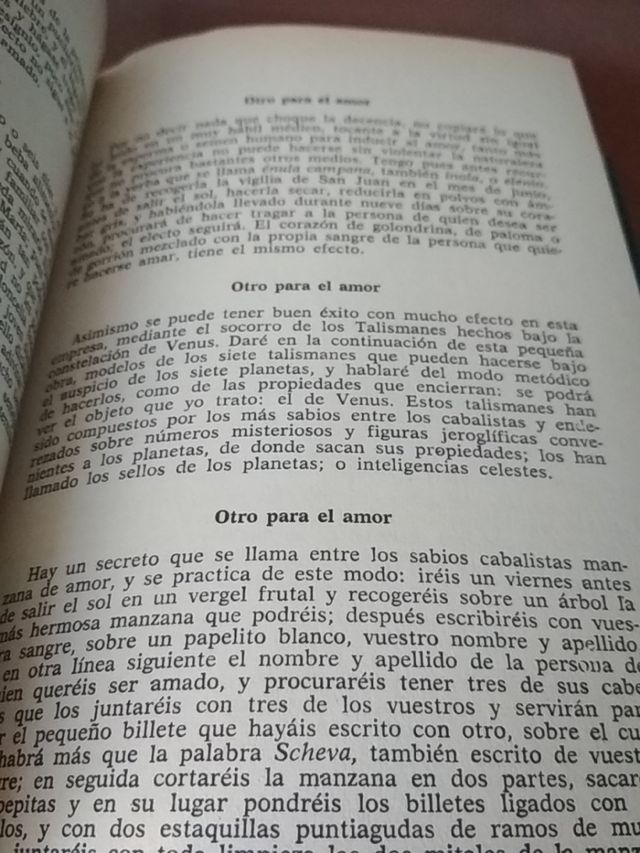 El libro supremo de todas las magias de segunda mano por 14 EUR en Barcelona en WALLAPOP El libro supremo de todas las magias de segunda mano por 14 EUR en Barcelona en WALLAPOP