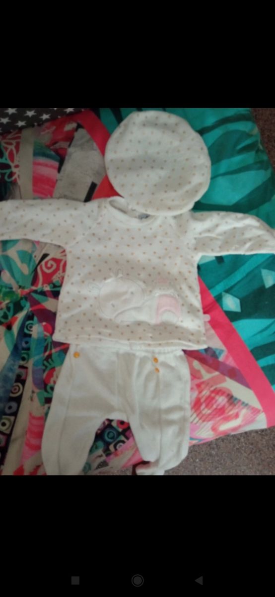 conjunto bebe de 1 mes
