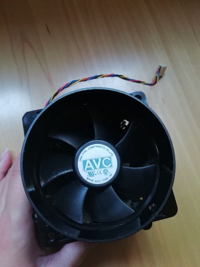 Disipador de calor y ventilador