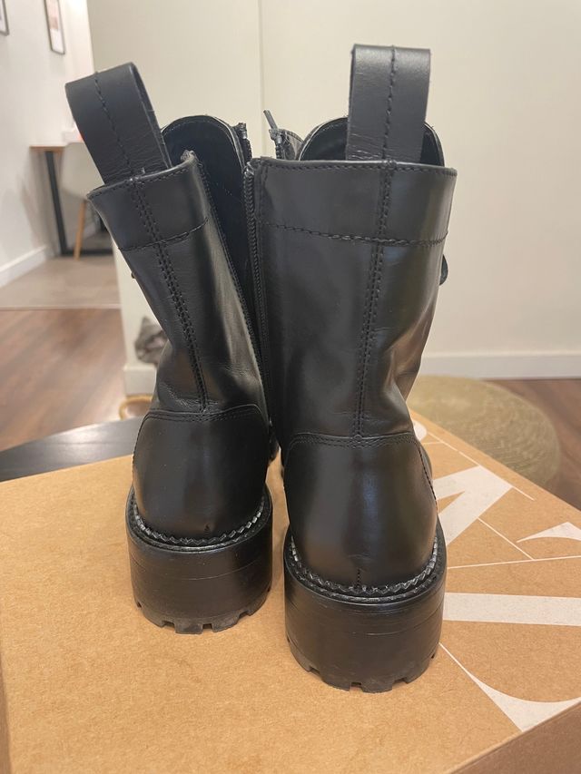 Botas - talla 35 - Nuevo