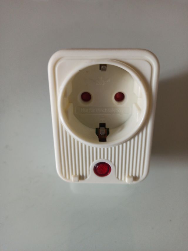 enchufe corriente alterna 