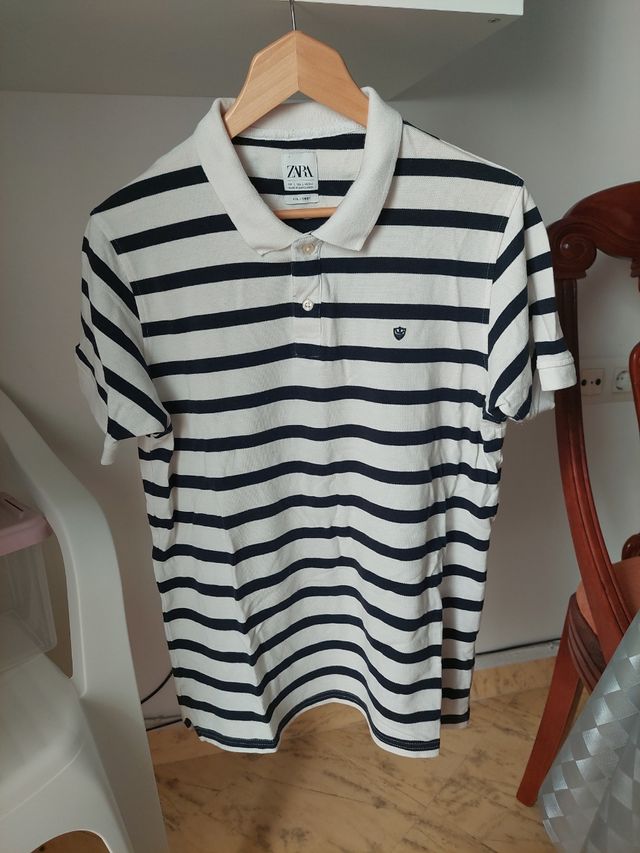 polo de rayas, hombre