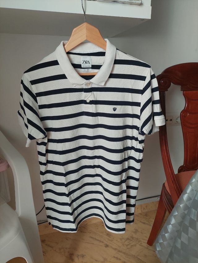 polo de rayas, hombre