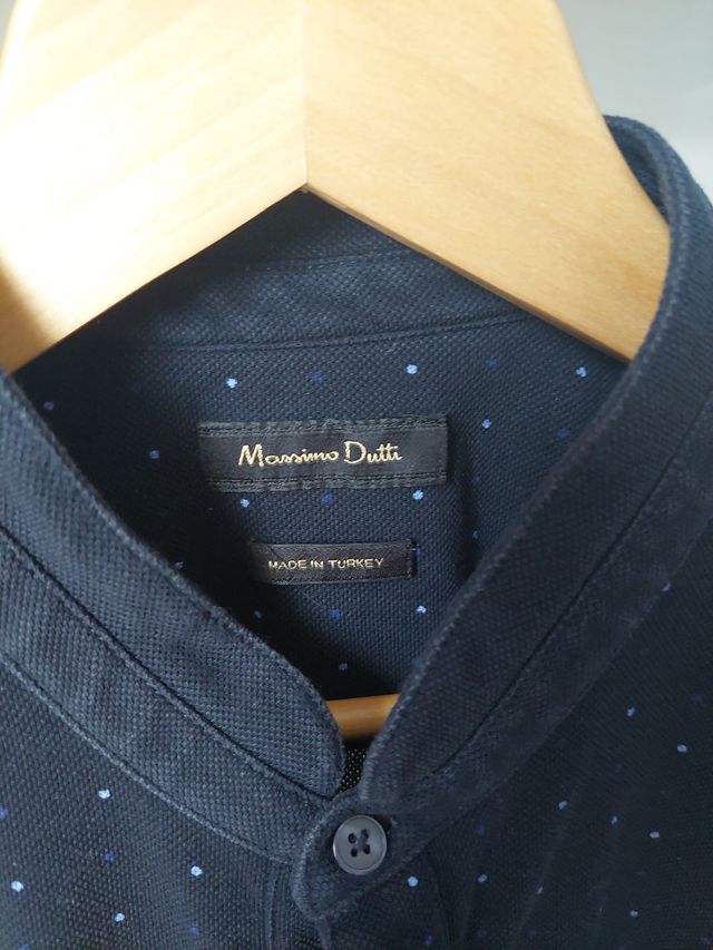 polo de hombre azul marino de muy buena calidad