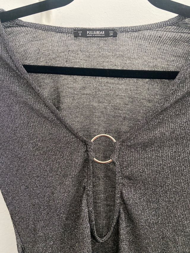 Body plateado gris brillante escotado