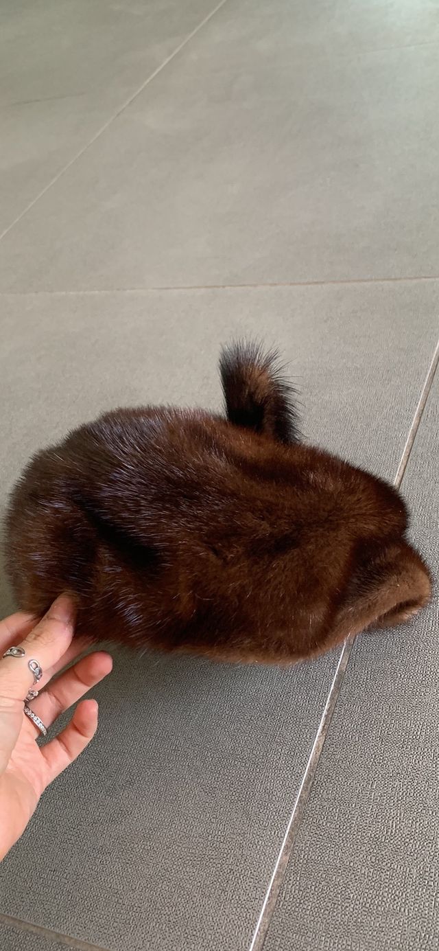 Cappello pelliccia di visone marrone