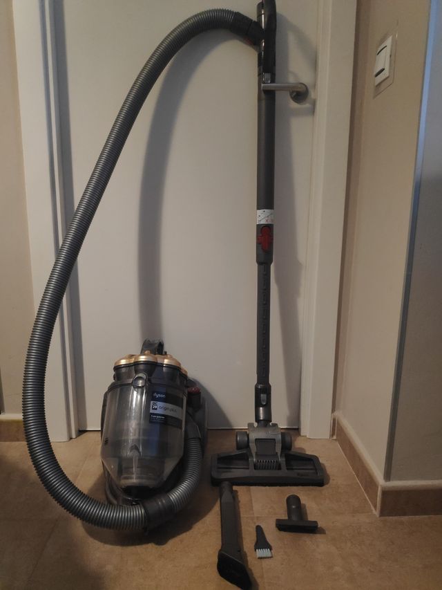 Dyson dc29 Origin Plus de segunda mano por 90 EUR en Azuqueca de ...