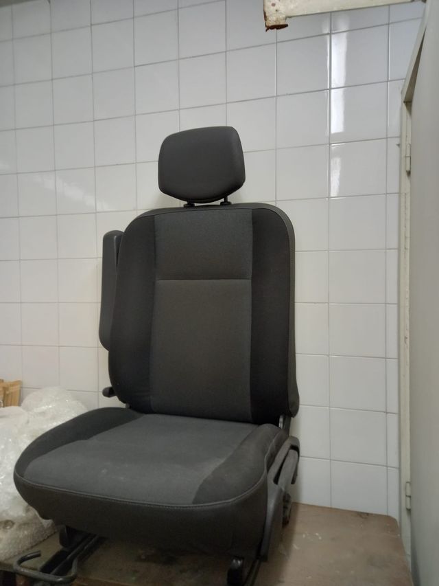 Asiento conductor Renault Máster 3 de segunda mano por 325 EUR en Madrid en WALLAPOP Asiento conductor Renault Máster 3 de segunda mano por 325 EUR en Madrid en WALLAPOP