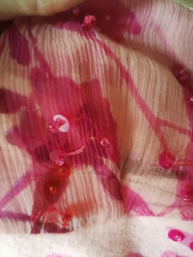 camiseta estampada de tirantes