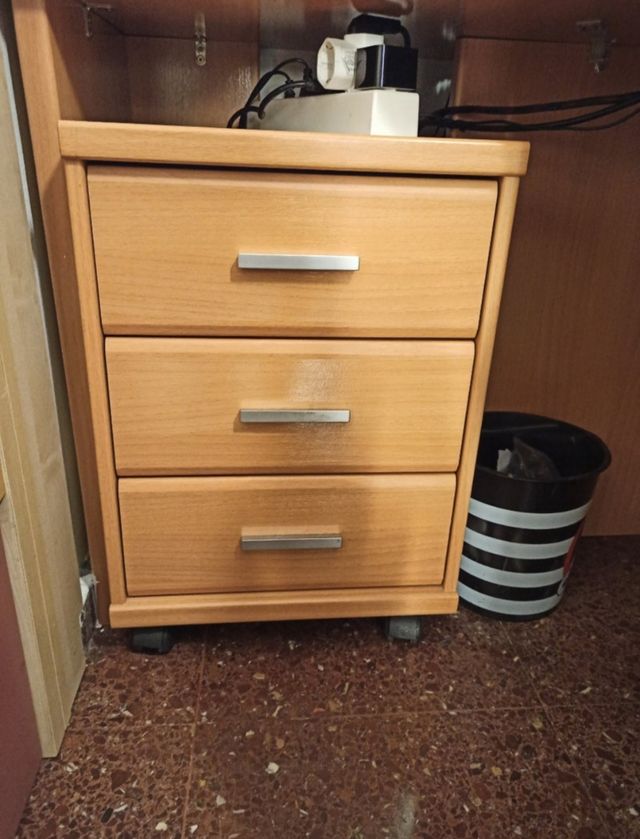 cajonera 3 cajones (urge vender por mudanza) de segunda mano por 20 EUR